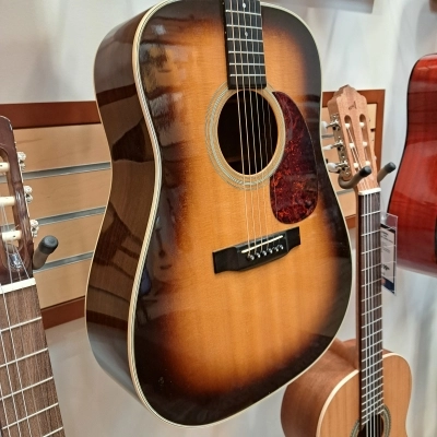 Martin D28 Custom Sunburst 1994 2